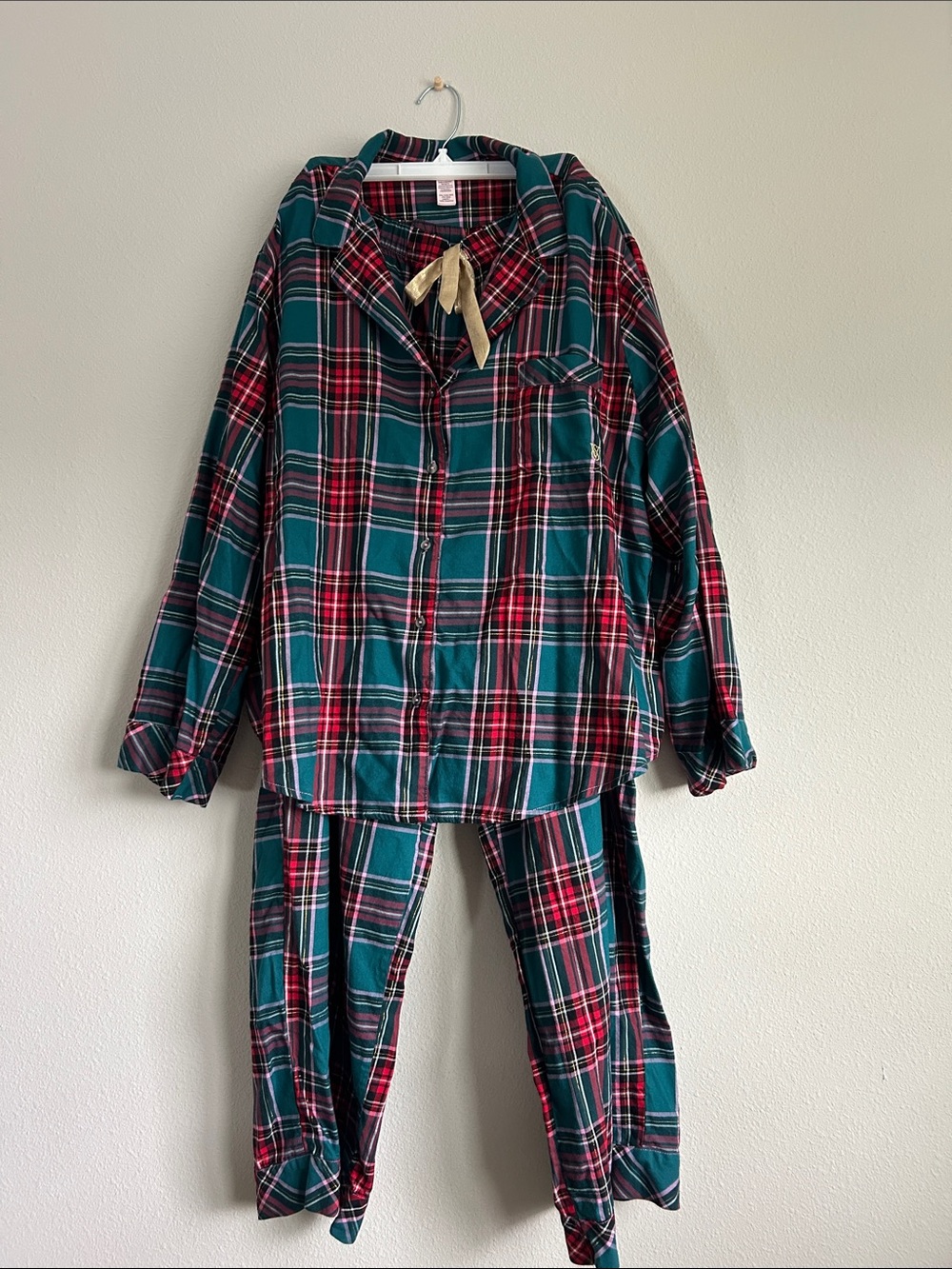 NWOT Victoria's Secret Teal and Red Plaid Flannel Pajama Set - Christmas
